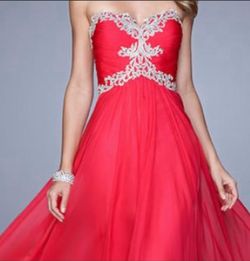 La Femme Pink Size 8 Jewelled Sweetheart $300 A-line Dress on Queenly