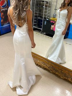 Ashley Lauren White Size 0 Silk Floor Length Plunge 70 Off Mermaid Dress on Queenly