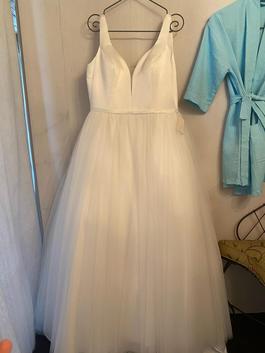 Love bridal satin White Size 16 Cotillion Floor Length Ball gown on Queenly