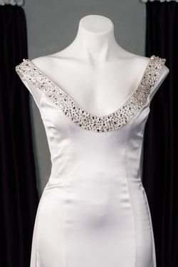 Shawn Yearick Couture White Size 4 Jewelled Sequin Train Dress on Queenly