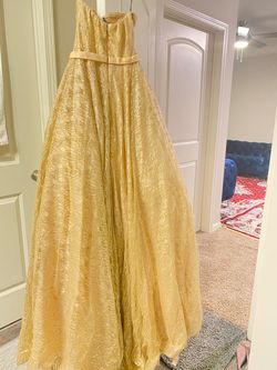 Jadore evening designer Gold Size 4 Short Height 50 Off Ball gown on Queenly