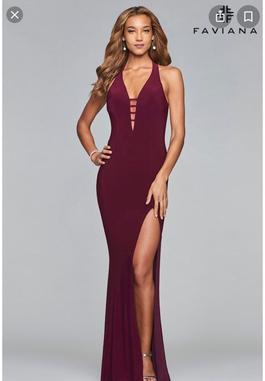Faviana Red Size 10 Straight Dress on Queenly