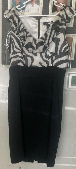 White House Black Size 6 Midi Cocktail Dress on Queenly