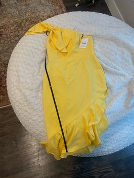 Lavish Alice Yellow Size 8 Side slit Dress on Queenly