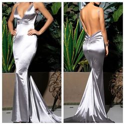 Silver Size 00 Straight Dress on Queenly