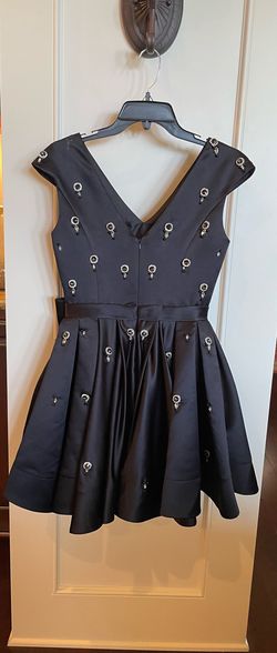 Ashley Lauren Black Size 4 50 Off Floor Length Midi Cocktail Dress on Queenly