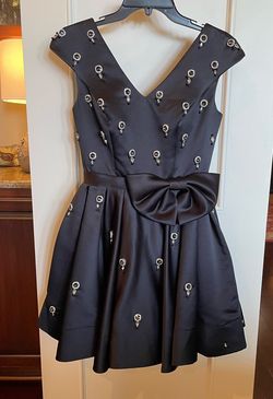 Ashley Lauren Black Size 4 50 Off Floor Length Midi Cocktail Dress on Queenly