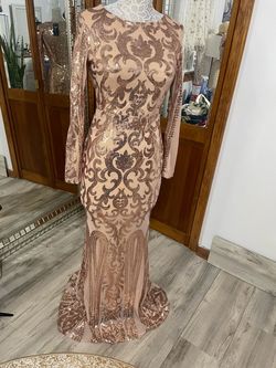 Nude Size 6 Straight Dress on Queenly