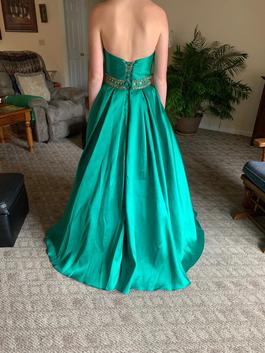 Camille La Vie Green Size 0 Pageant Floor Length Black Tie Ball gown on Queenly