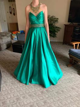 Camille La Vie Green Size 0 Pageant Floor Length Black Tie Ball gown on Queenly