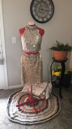 Clarisse Gold Size 0 Sequined Euphoria Midi Two Piece Cocktail Dress on Queenly