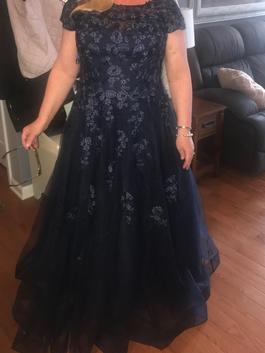 La Femme Navy Blue Size 14 Plus Size Pockets Ball gown on Queenly