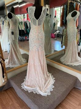 Stella Couture Nude Size 4 Straight Dress on Queenly