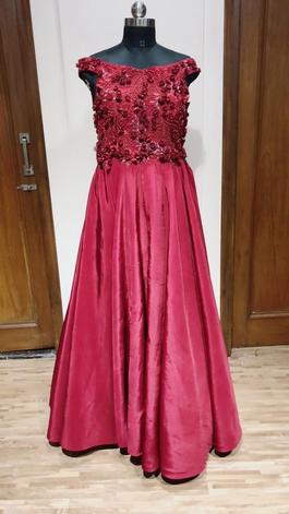 Red Size 32 Ball gown on Queenly
