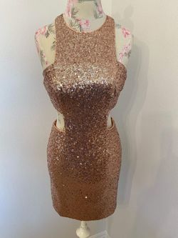 Gold Size 6 Cocktail Dress on Queenly