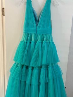 Ashley Lauren Blue Size 4 Floor Length Turquoise A-line Dress on Queenly