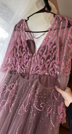 *Taking Offers* Pink Size 2 Straight Dress on Queenly