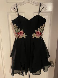 Blondie Nites Black Tie Size 10 Floor Length Appearance Cocktail Dress on Queenly