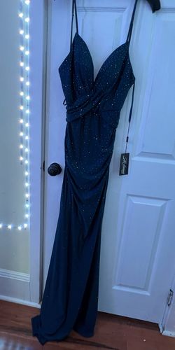 La Femme Blue Size 4 Prom Straight Dress on Queenly
