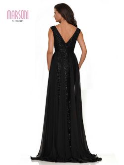 Style Beverly Colors Black Size 8 Floor Length Straight Dress on Queenly