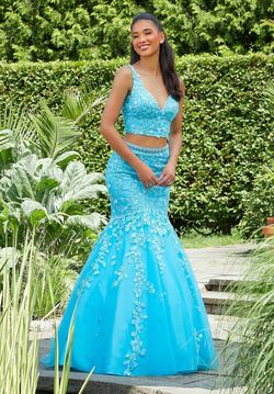 Style Dorothy MoriLee Blue Size 10 Flare Pageant Two Piece Corset Mermaid Dress on Queenly