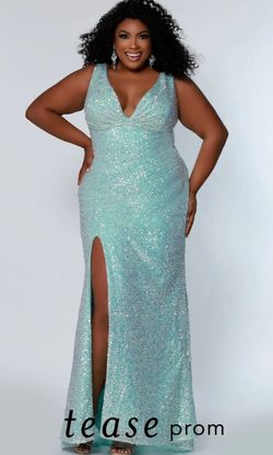 Style Reid Sydney Blue Size 16 V Neck Prom Euphoria Side slit Dress on Queenly