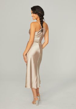 Style Macie MoriLee Nude Size 8 V Neck Silk Floor Length Prom Cocktail Dress on Queenly