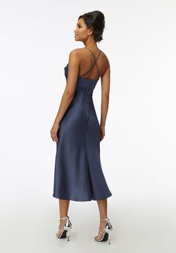 Style Charlee MoriLee Blue Size 8 Midi Cocktail Dress on Queenly