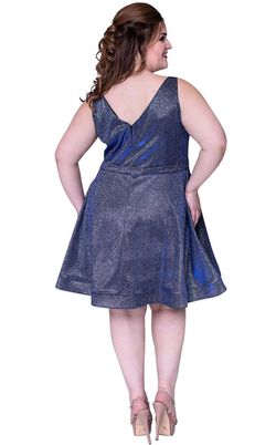 Style Hillary Sydneys Closet Silver Size 18 Fitted Plus Size Cocktail Dress on Queenly