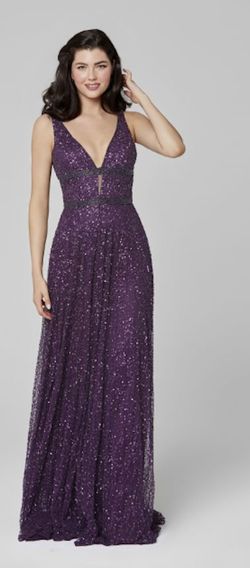 Style Wesley Primavera Purple Size 0 Fitted Plunge Tall Height Train Straight Dress on Queenly