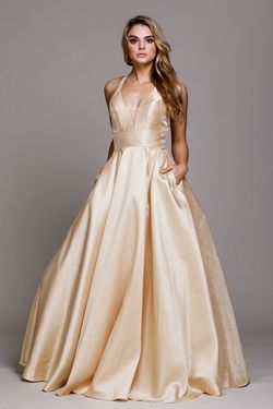 Style Margot Amelia Couture Gold Size 12 Backless Floor Length Prom Ball gown on Queenly