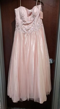 Style 9978R Blush Prom Pink Size 14 Black Tie Strapless Ball gown on Queenly