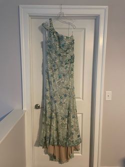 Tony Bowls Green Size 12 Pageant A-line Dress on Queenly
