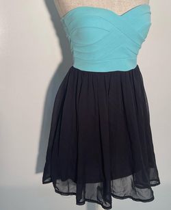 Style -1 Blue Size 6 Cocktail Dress on Queenly