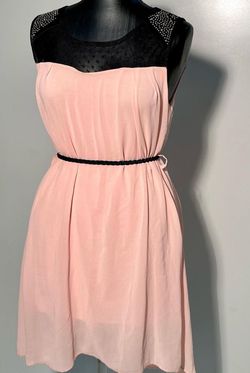 Style -1 Pink Size 8 Cocktail Dress on Queenly