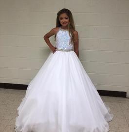 Ritzee White Size 0 Train Ball gown on Queenly