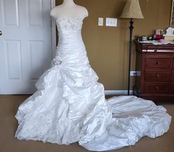 Maggie Sottero White Size 8 Wedding Floor Length Lace Mermaid Dress on Queenly