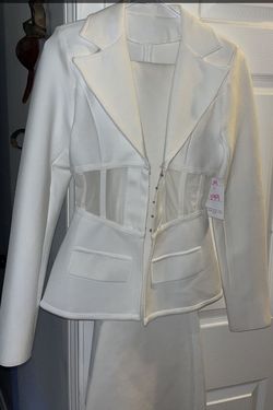 White Size 6 Jumpsuit Dress on Queenly