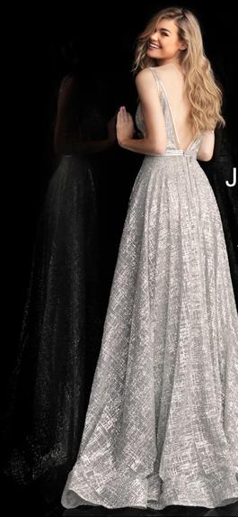 Jovani Silver Size 4 Prom Straight Dress on Queenly