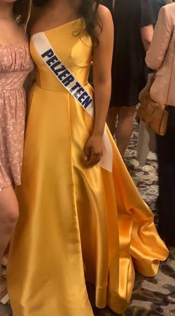 Sherri Hill Yellow Size 00 Side Slit Ball gown on Queenly