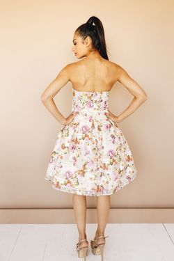 Style 8651 Minuet Pink Size 10 Midi Strapless Print Cocktail Dress on Queenly