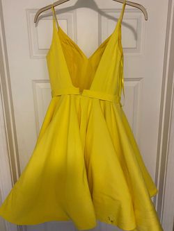 Mac Duggal Yellow Size 6 Midi Cocktail Dress on Queenly