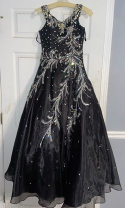 Little Rosie Black Size 0 Floor Length 50 Off Cupcake Ball gown on Queenly