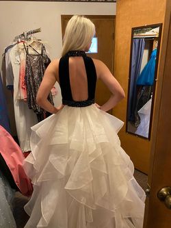 Jasz Couture White Size 2 Halter Pageant Cotillion Ball gown on Queenly