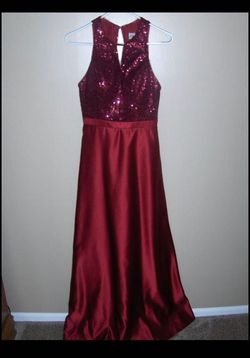 Red Size 4 Ball gown on Queenly