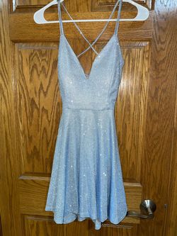 Windsor Light Blue Size 2 Midi Homecoming Cocktail Dress on Queenly