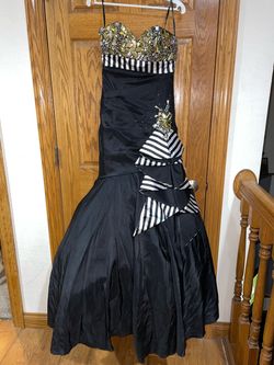 Tony bowls by Paris Black Tie Size 4 Strapless Floor Length Straight Dress on Queenly