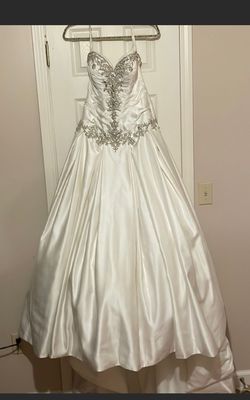 Alfred Angelo White Size 10 50 Off Ivory Ball gown on Queenly