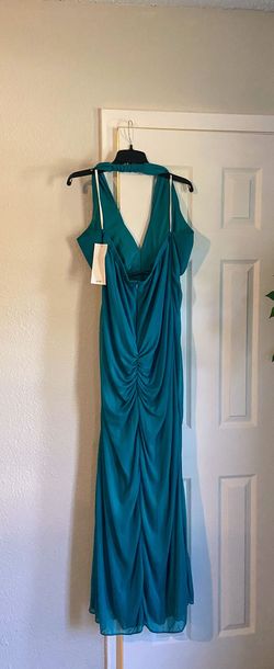 F-I-E-S-T-A Green Size 16 Plus Size Ball Gown Straight Dress on Queenly