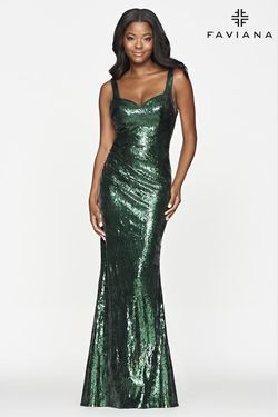 Style S10679 Faviana Green Size 12 Flare Plus Size Straight Dress on Queenly